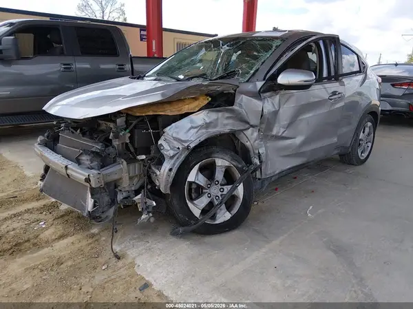 3CZRU5H55HM708093 2017 HONDA HR-V - Image 2