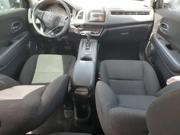 3CZRU5H55HM708384 2017 HONDA HR-V - Image 8