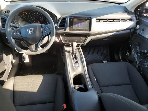 3CZRU5H55HM713617 2017 HONDA HR-V - Image 8
