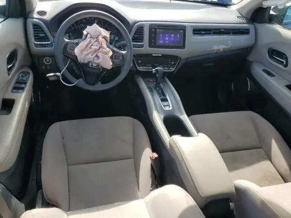 3CZRU5H55HM717702 2017 HONDA HR-V - Image 8