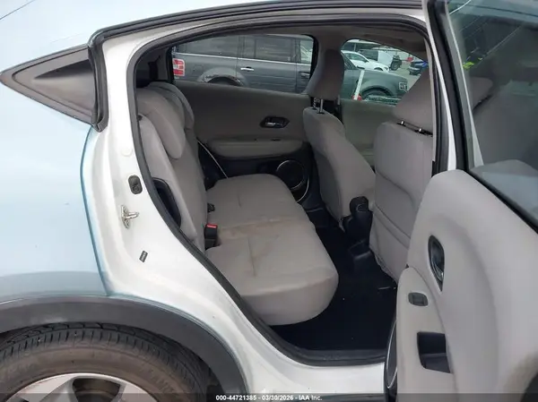 3CZRU5H55HM718204 2017 HONDA HR-V - Image 8