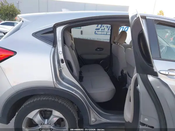 3CZRU5H55HM721149 2017 HONDA HR-V - Image 8