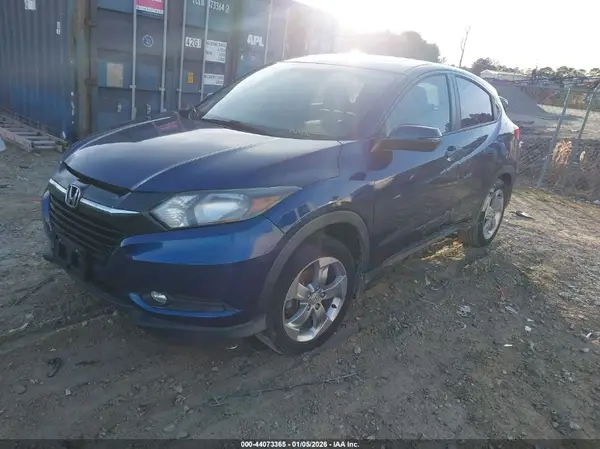 3CZRU5H55HM721443 2017 HONDA HR-V - Image 2