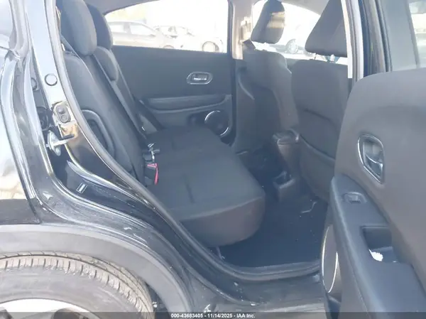 3CZRU5H55HM722172 2017 HONDA HR-V - Image 8