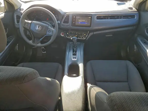 3CZRU5H55HM723743 2017 HONDA HR-V - Image 8