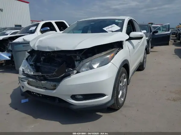 3CZRU5H55HM725217 2017 HONDA HR-V - Image 2
