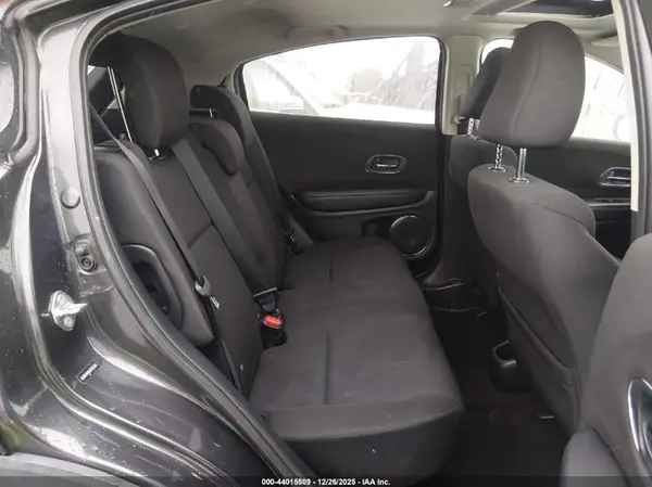 3CZRU5H55JG702363 2018 HONDA HR-V - Image 8