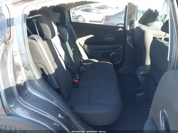 3CZRU5H55JG703500 2018 HONDA HR-V - Image 8