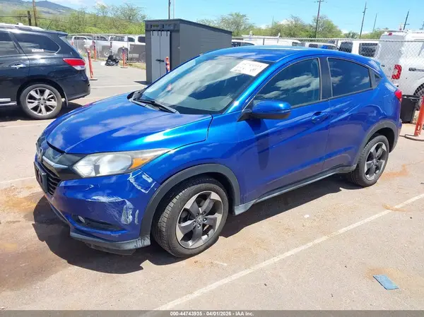 3CZRU5H55JM700033 2018 HONDA HR-V - Image 2