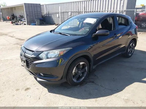 3CZRU5H55JM712523 2018 HONDA HR-V - Image 2