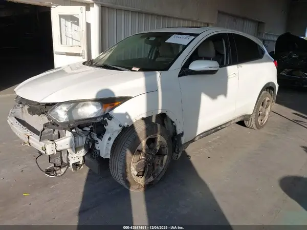 3CZRU5H55JM714370 2018 HONDA HR-V - Image 2