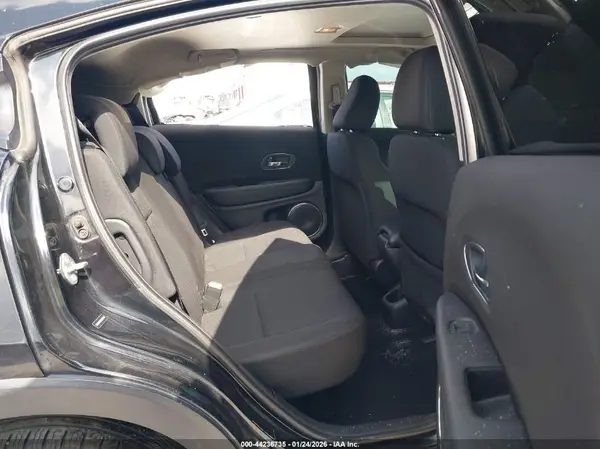 3CZRU5H55JM723246 2018 HONDA HR-V - Image 8