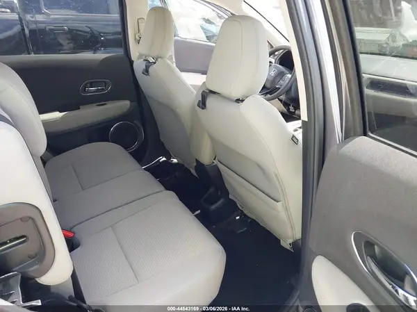 3CZRU5H55KM726231 2019 HONDA HR-V - Image 8