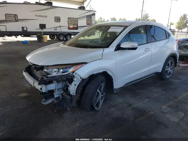 3CZRU5H55NM744586 2022 HONDA HR-V - Image 2