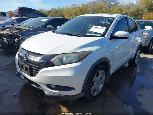 3CZRU5H56GM706612 2016 HONDA HR-V - Image 2