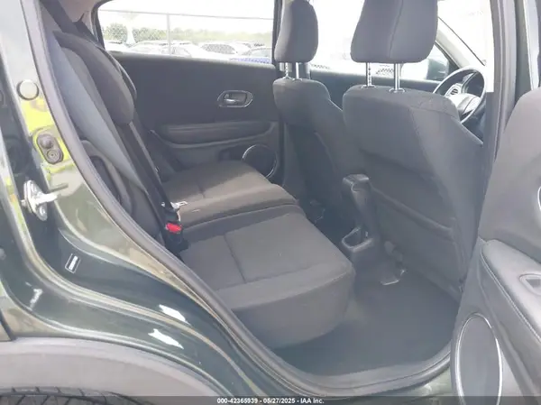 3CZRU5H56GM715083 2016 HONDA HR-V - Image 8