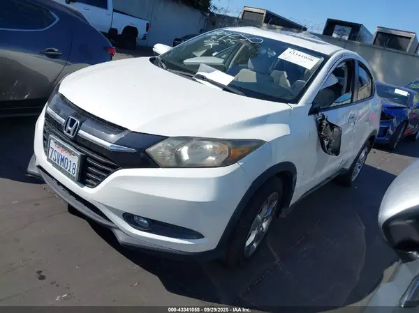 3CZRU5H56GM735009 2016 HONDA HR-V - Image 2