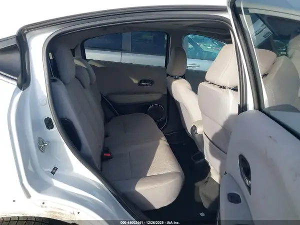 3CZRU5H56GM744888 2016 HONDA HR-V - Image 8