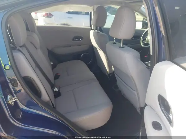 3CZRU5H56HG701278 2017 HONDA HR-V - Image 8