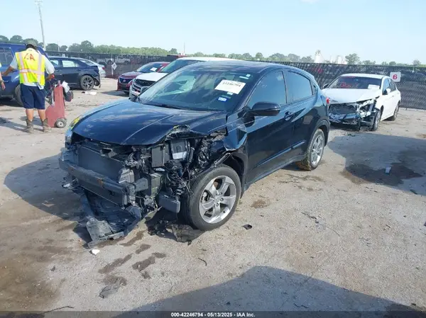 3CZRU5H56HG704066 2017 HONDA HR-V - Image 2