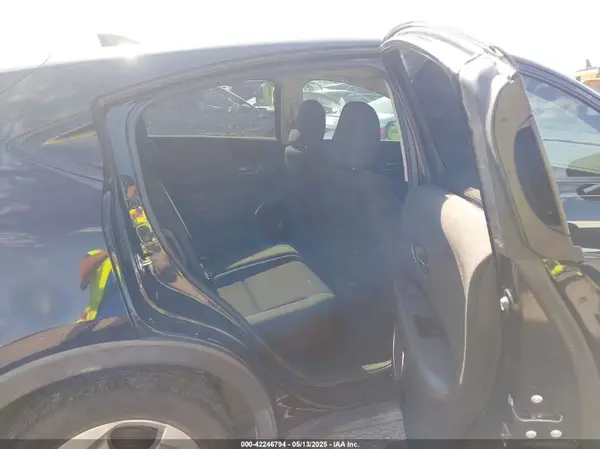 3CZRU5H56HG704066 2017 HONDA HR-V - Image 8