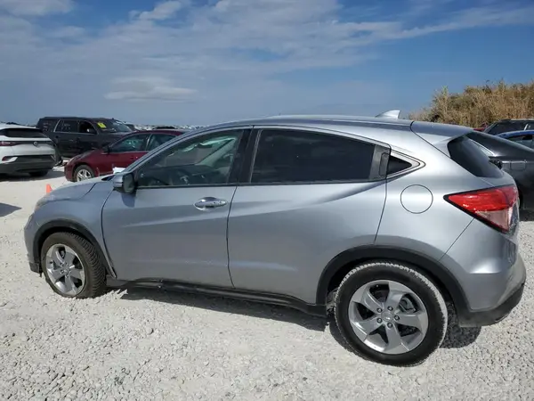 3CZRU5H56HG709087 2017 HONDA HR-V - Image 2