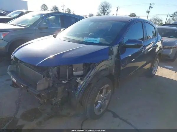 3CZRU5H56HM701928 2017 HONDA HR-V - Image 2