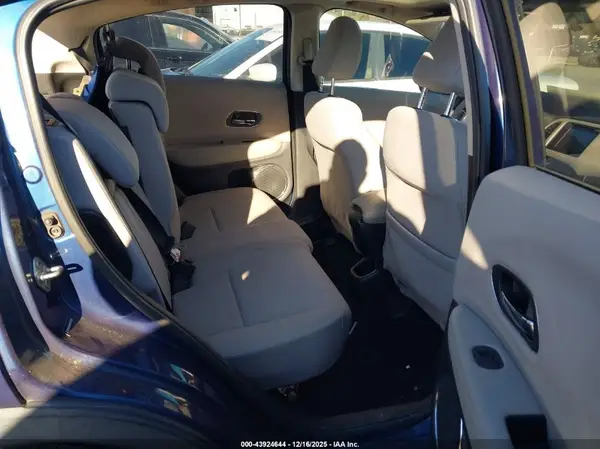 3CZRU5H56HM701928 2017 HONDA HR-V - Image 8