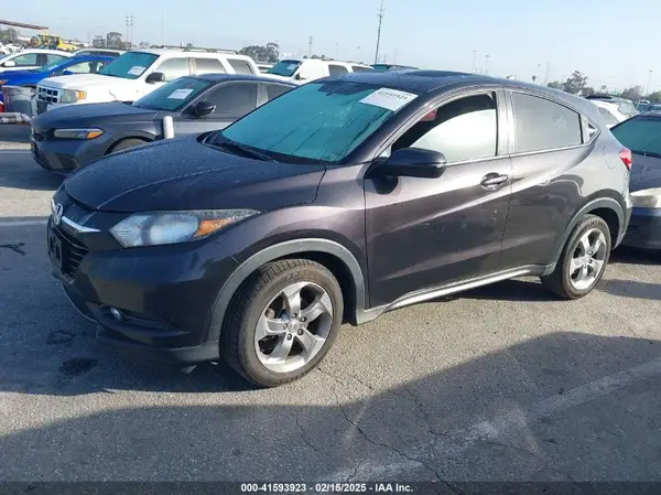 3CZRU5H56HM702772 2017 HONDA HR-V - Image 2