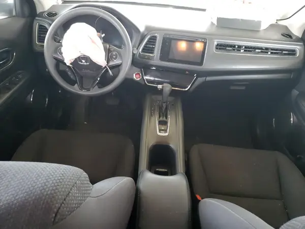 3CZRU5H56HM704358 2017 HONDA HR-V - Image 8
