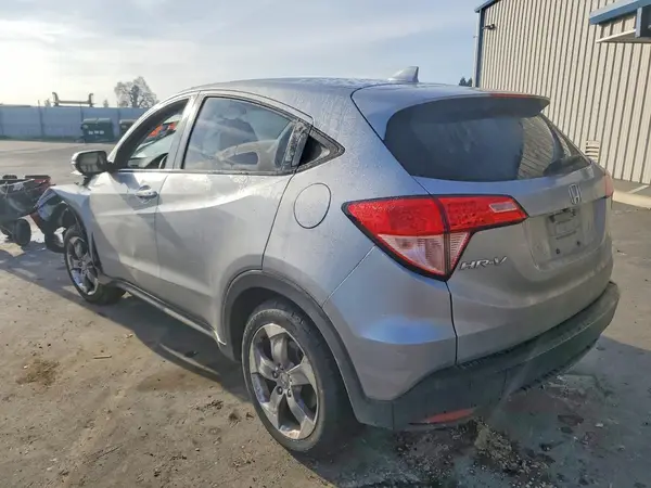 3CZRU5H56HM710774 2017 HONDA HR-V - Image 2