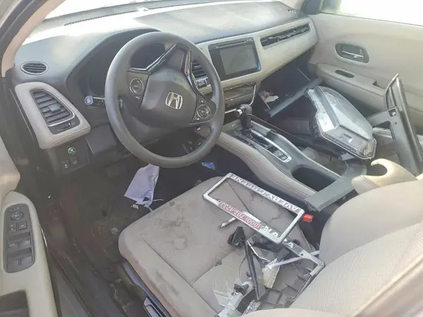 3CZRU5H56HM710774 2017 HONDA HR-V - Image 8