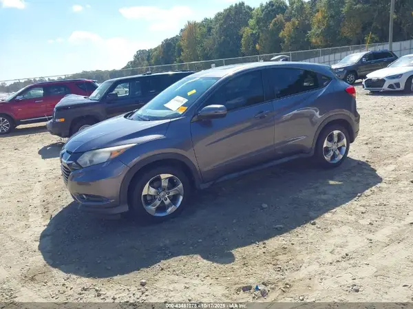 3CZRU5H56HM714095 2017 HONDA HR-V - Image 2