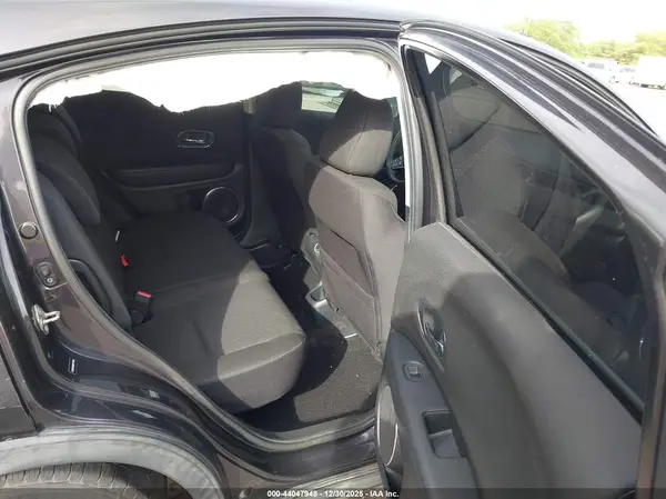 3CZRU5H56HM716400 2017 HONDA HR-V - Image 8
