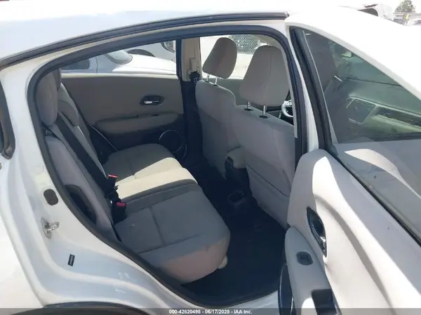 3CZRU5H56HM720351 2017 HONDA HR-V - Image 8