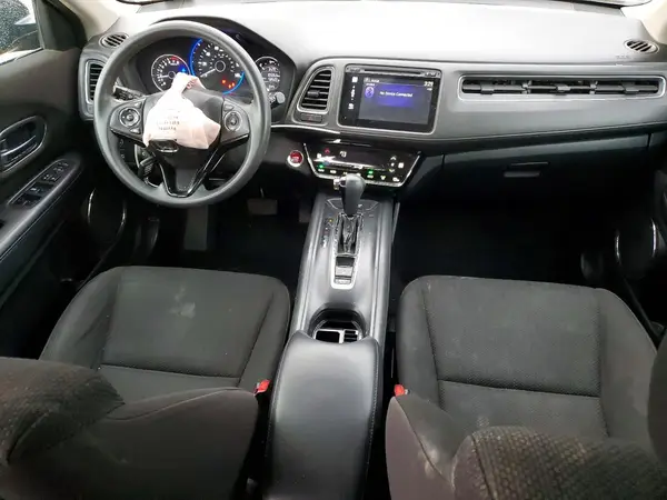 3CZRU5H56HM721001 2017 HONDA HR-V - Image 8