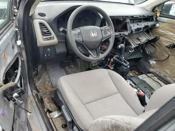 3CZRU5H56HM725243 2017 HONDA HR-V - Image 8