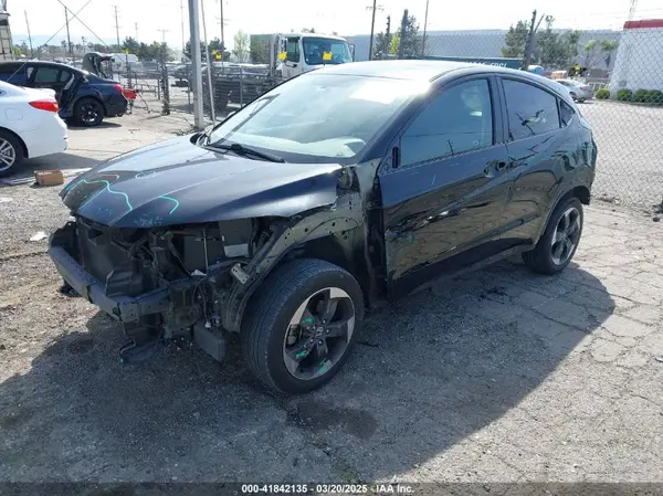 3CZRU5H56JG700881 2018 HONDA HR-V - Image 2