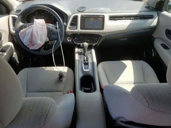 3CZRU5H56JG706082 2018 HONDA HR-V - Image 8