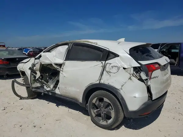 3CZRU5H56JM700459 2018 HONDA HR-V - Image 2