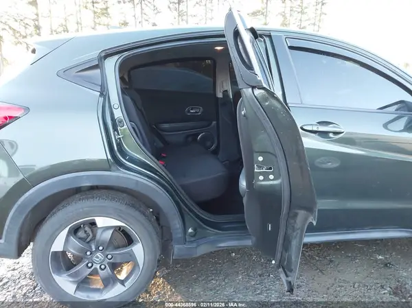 3CZRU5H56JM710103 2018 HONDA HR-V - Image 8