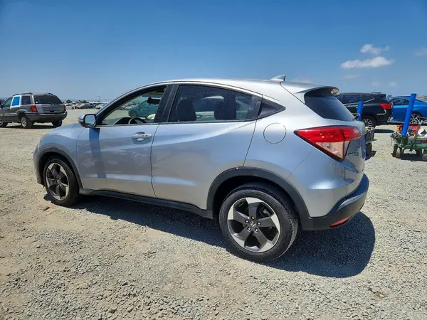 3CZRU5H56JM710232 2018 HONDA HR-V - Image 2