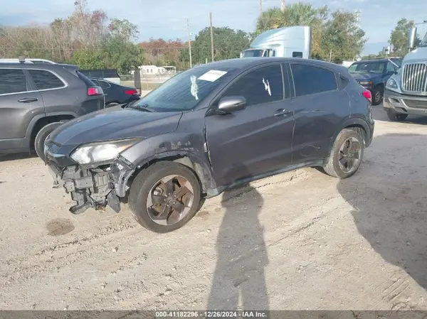 3CZRU5H56JM712093 2018 HONDA HR-V - Image 2
