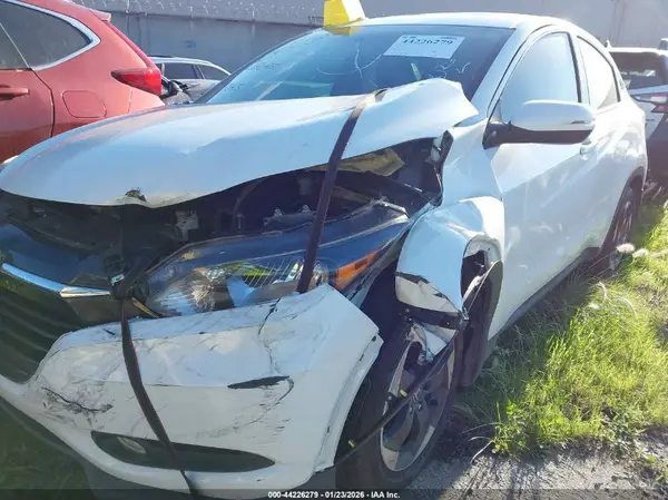 3CZRU5H56JM713843 2018 HONDA HR-V - Image 2