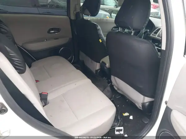 3CZRU5H56JM713843 2018 HONDA HR-V - Image 8