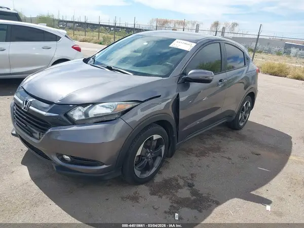 3CZRU5H56JM714460 2018 HONDA HR-V - Image 2