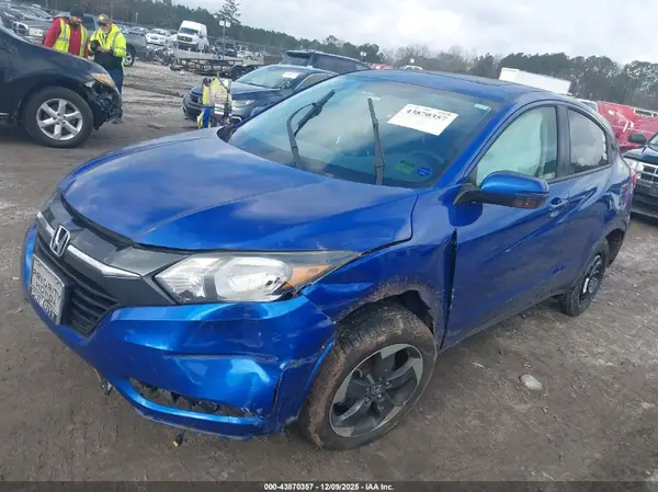 3CZRU5H56JM715804 2018 HONDA HR-V - Image 2