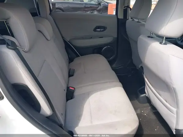 3CZRU5H56JM720467 2018 HONDA HR-V - Image 8