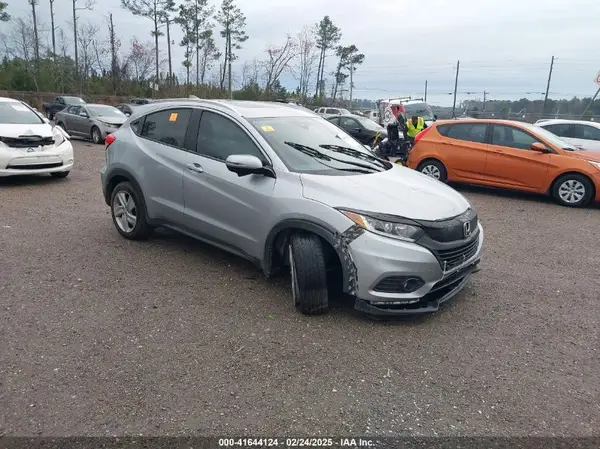 3CZRU5H56KM703301 2019 HONDA HR-V - Image 1
