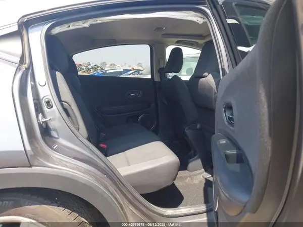 3CZRU5H56KM704660 2019 HONDA HR-V - Image 8